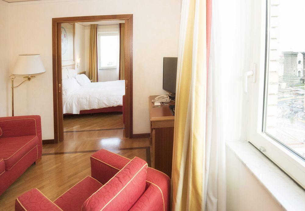 Renaissance Naples Hotel Mediterraneo Екстер'єр фото