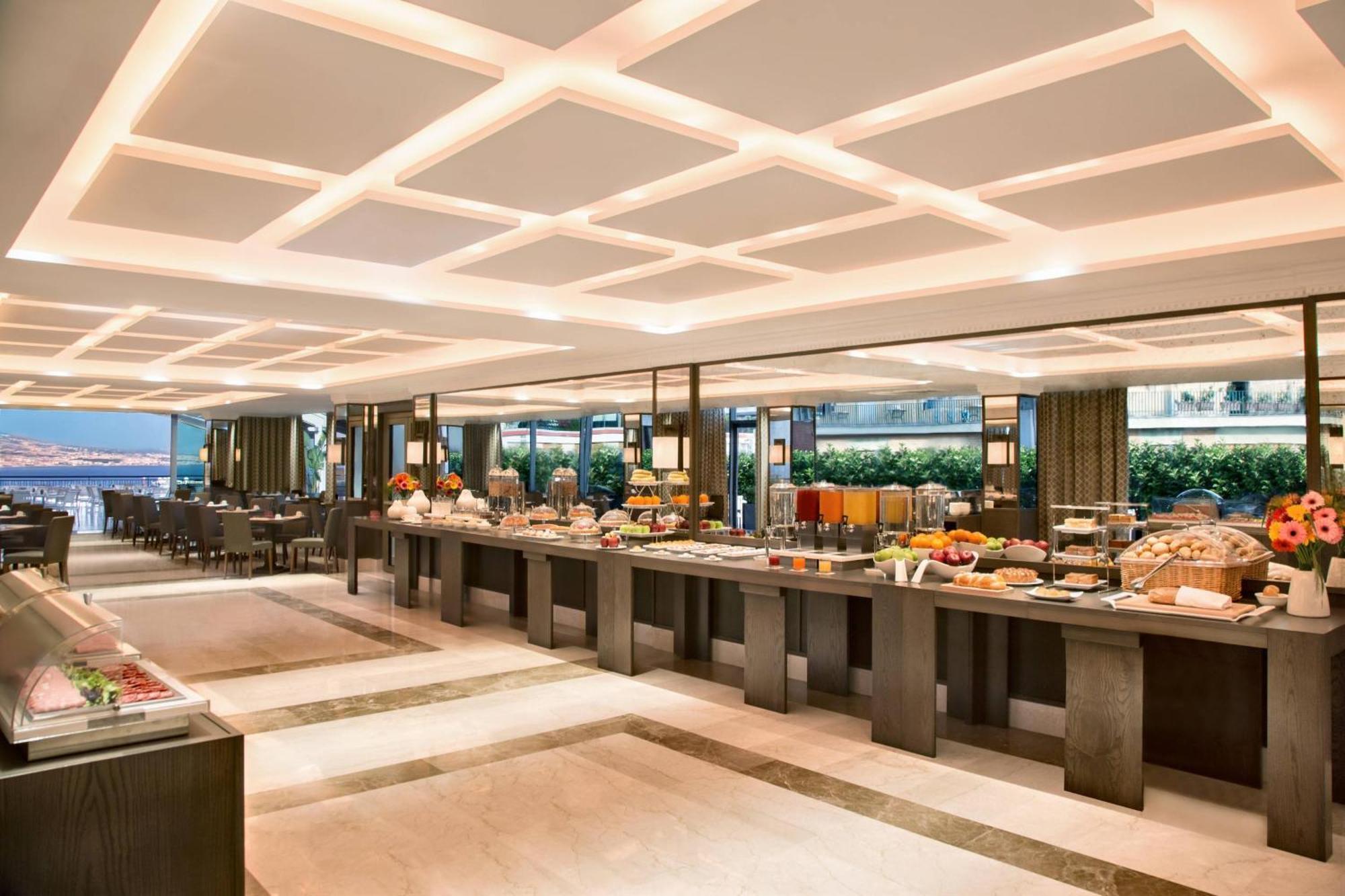 Renaissance Naples Hotel Mediterraneo Екстер'єр фото
