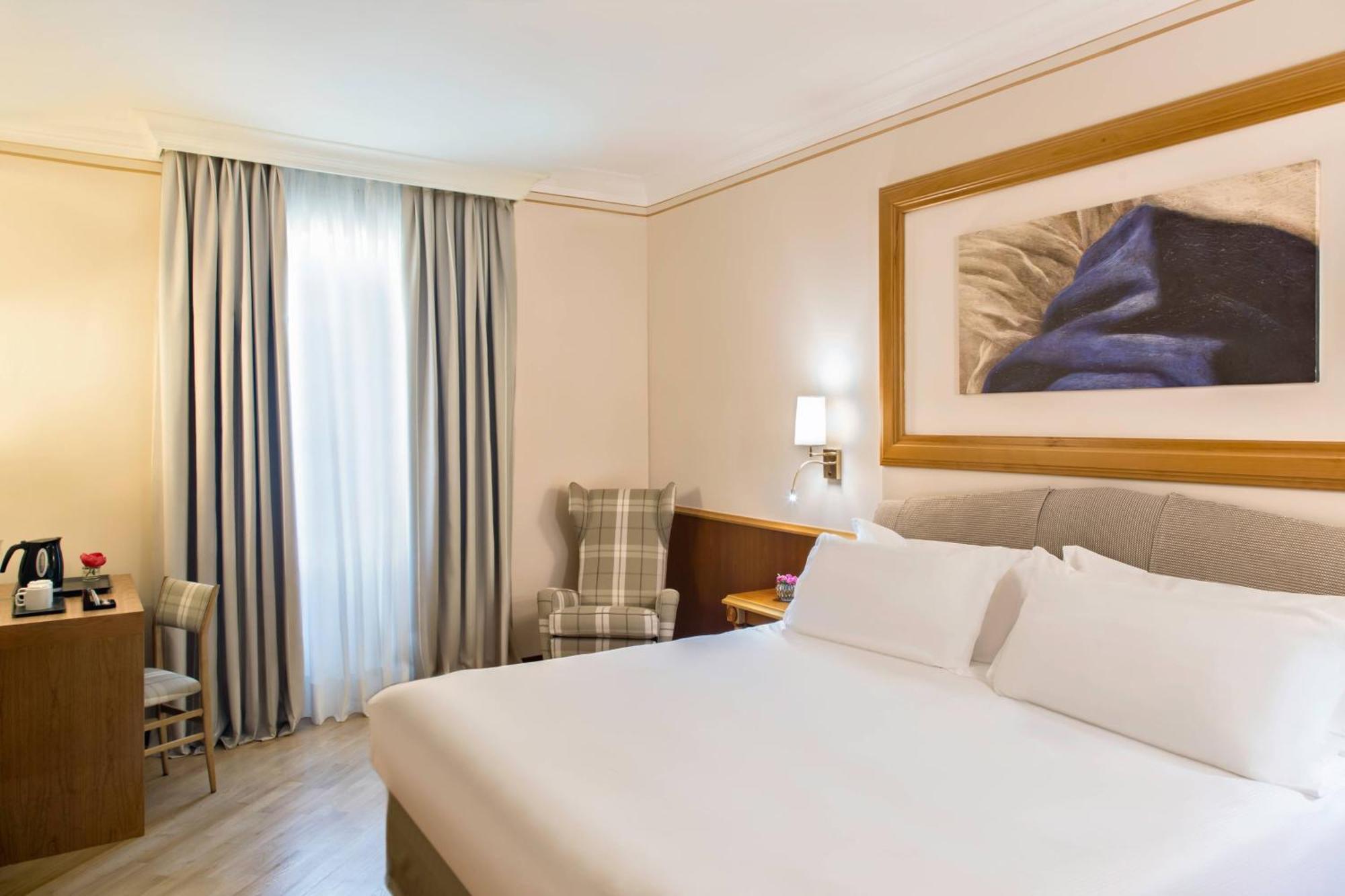 Renaissance Naples Hotel Mediterraneo Екстер'єр фото